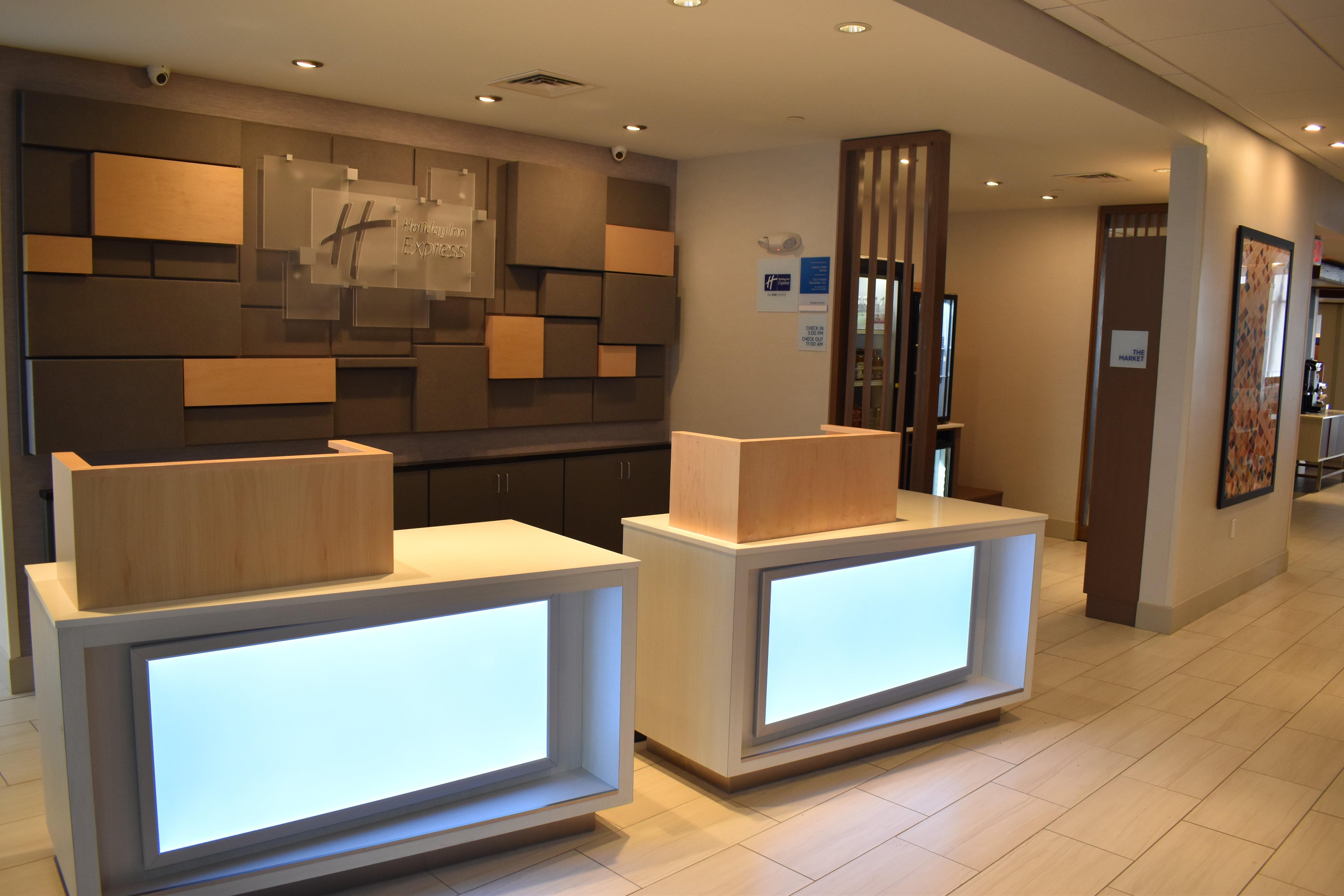 Holiday Inn Express & Suites - Boston South - Randolph By Ihg Εξωτερικό φωτογραφία