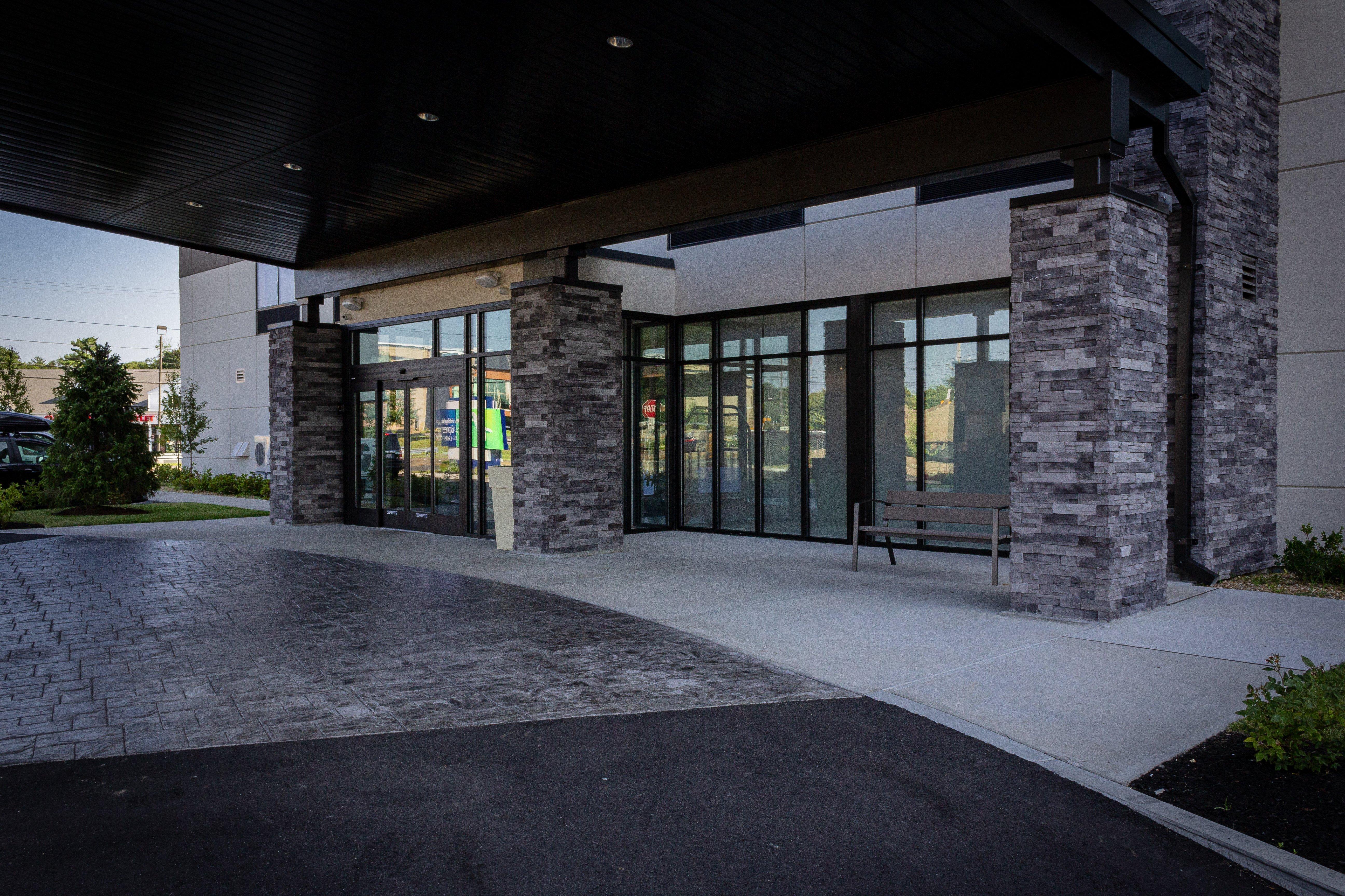 Holiday Inn Express & Suites - Boston South - Randolph By Ihg Εξωτερικό φωτογραφία