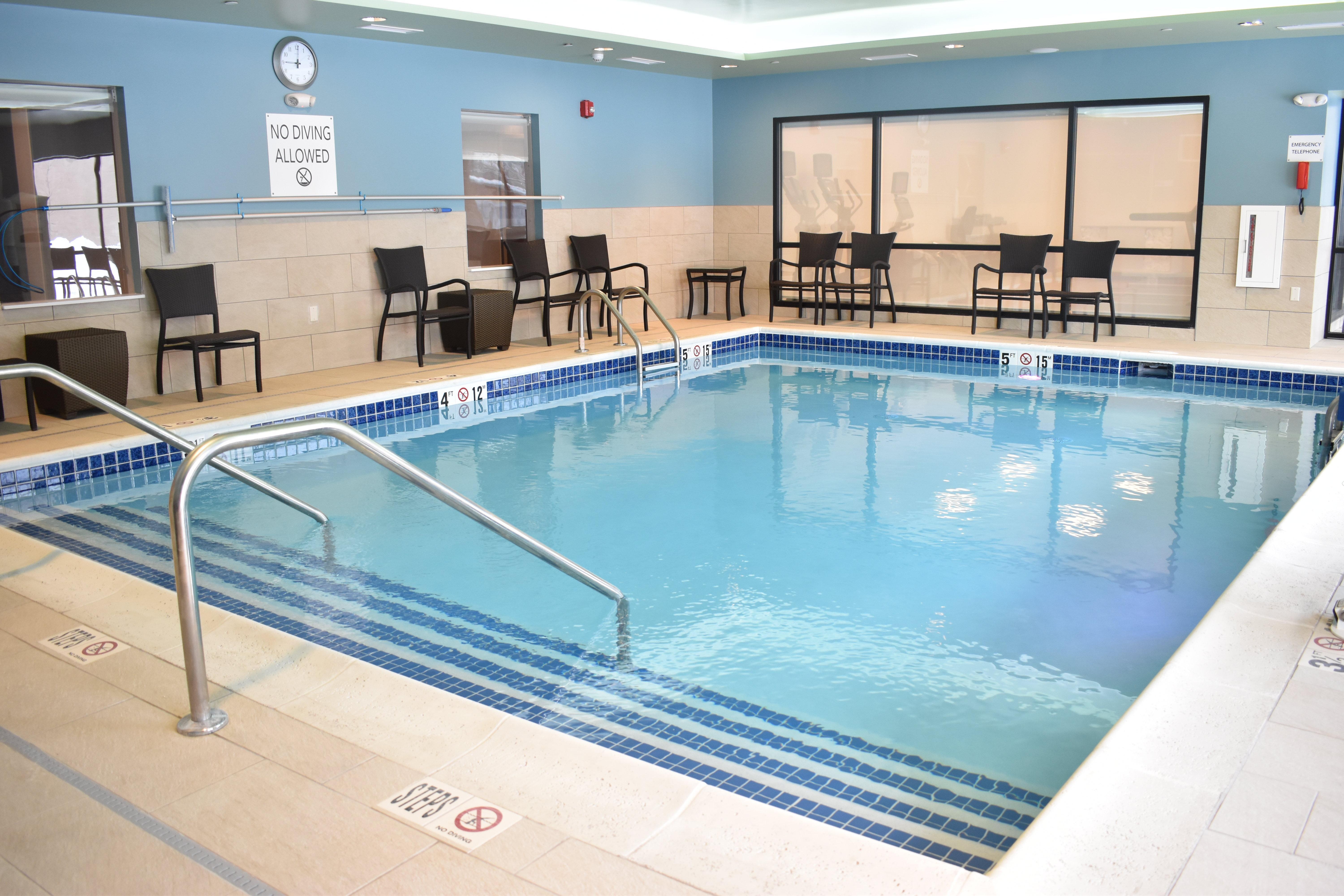 Holiday Inn Express & Suites - Boston South - Randolph By Ihg Εξωτερικό φωτογραφία
