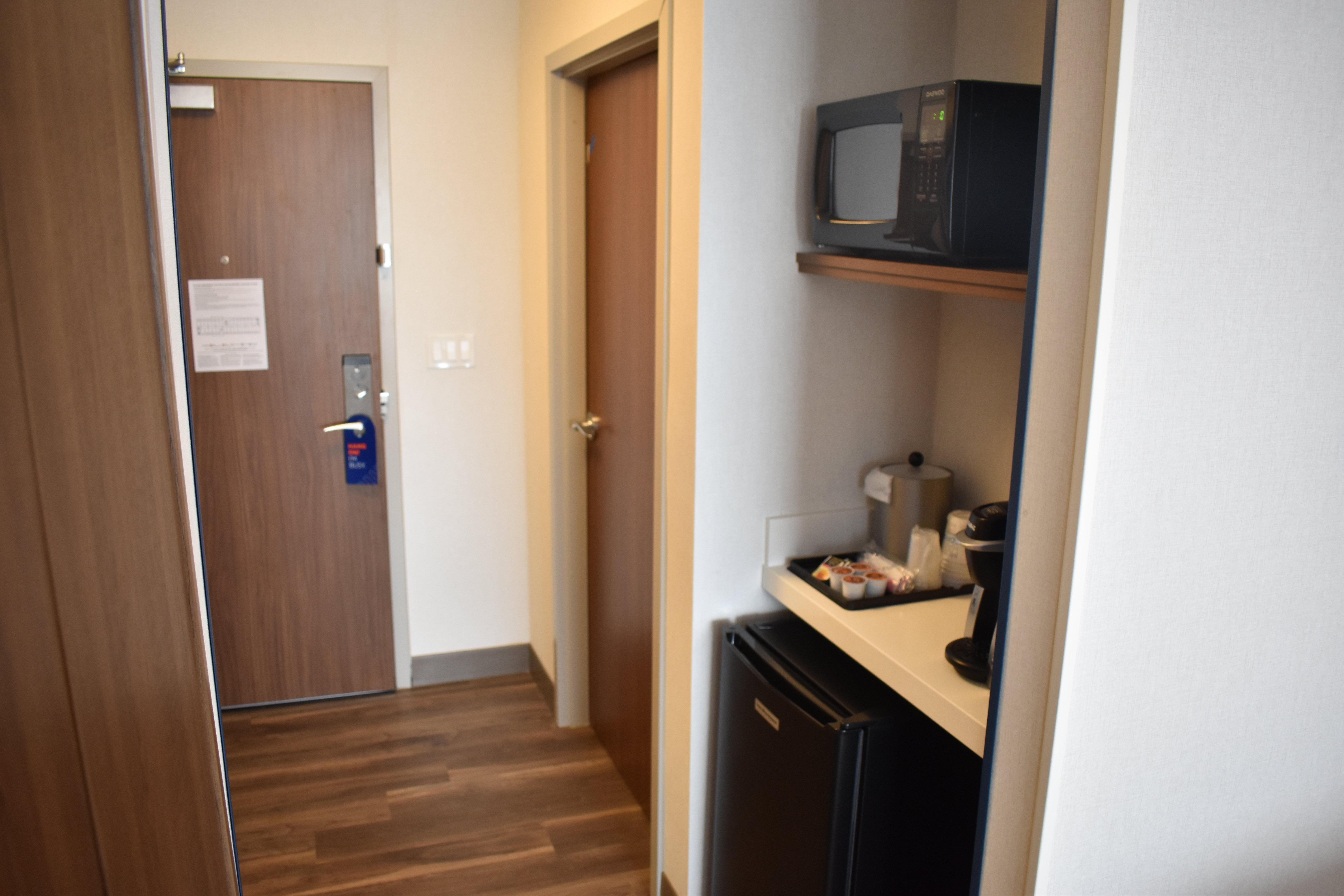 Holiday Inn Express & Suites - Boston South - Randolph By Ihg Εξωτερικό φωτογραφία